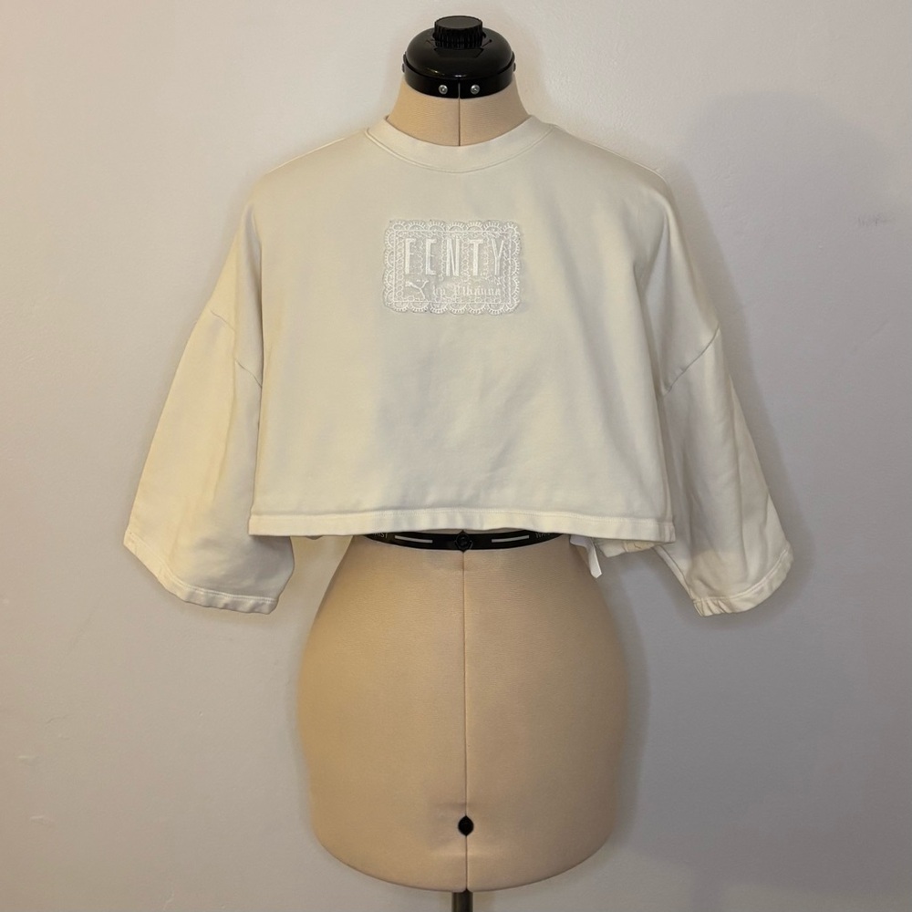 FENTY Puma by Rihanna Oversized Cropped Logo Sweatshirt Tee in Vanilla Ice, S